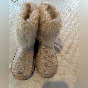 New! Size 4 girl boots